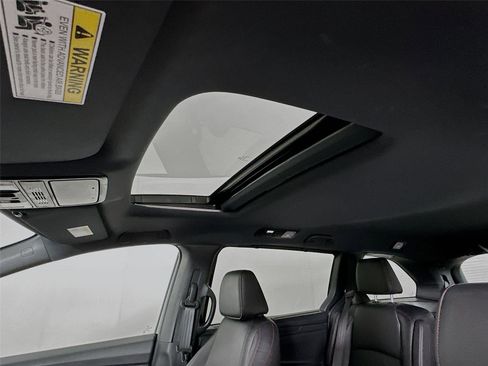 Used 2024 Honda Odyssey Sport image 17