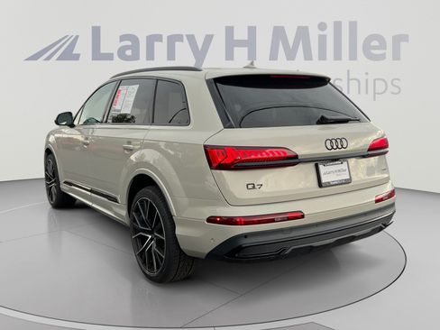 Used 2023 Audi Q7 3.0T Prestige AWD/4WD image 3
