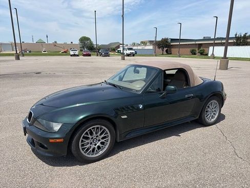 Used 2001 BMW Z3 2.5i RWD image 2