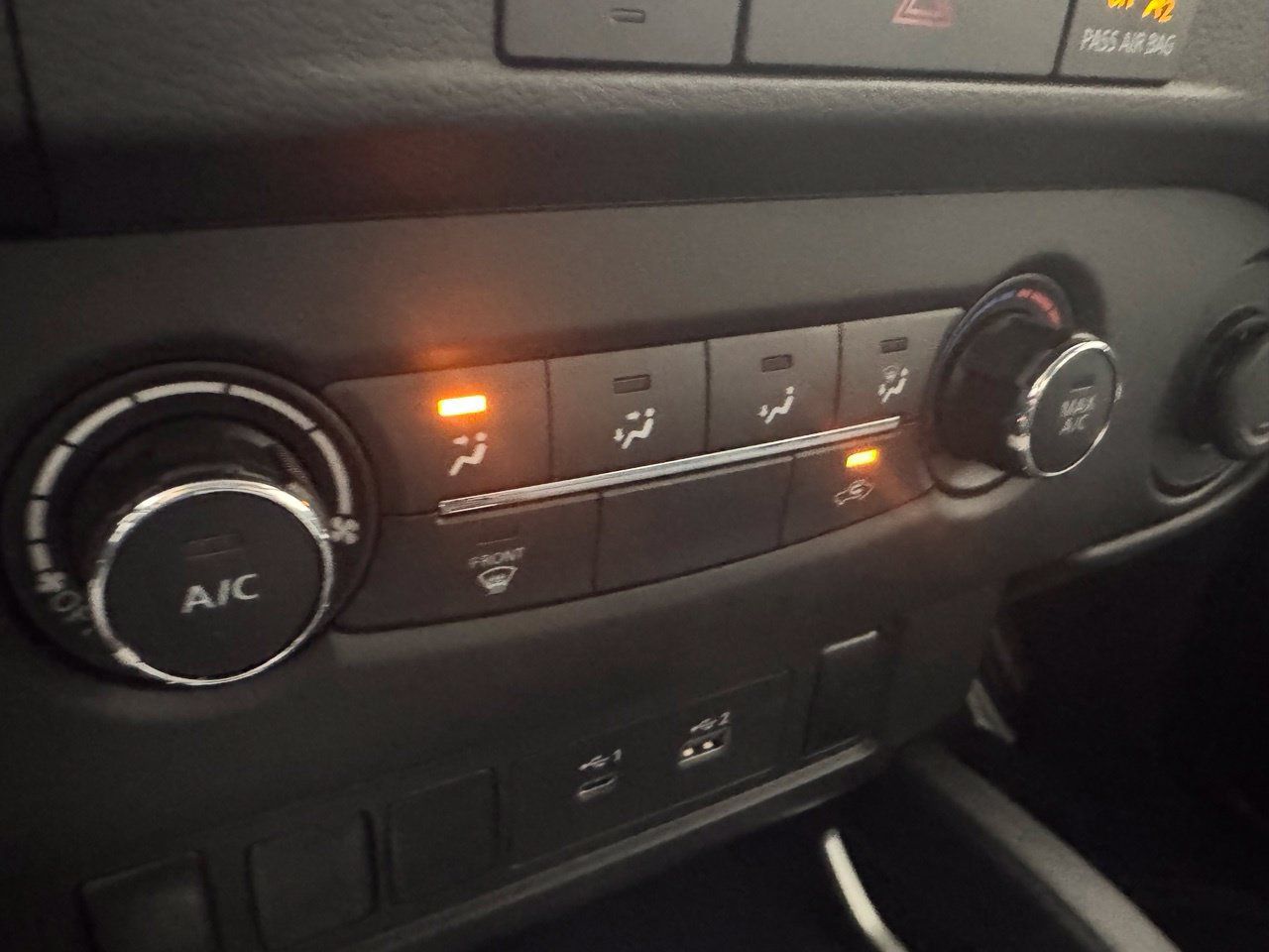 Used 2024 Nissan Frontier SV RWD image 25