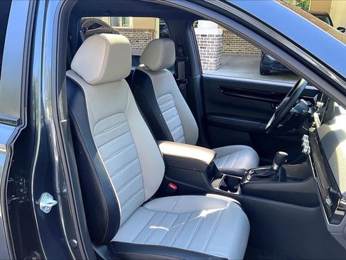 Used 2026 Honda CR-V Sport Touring image 9