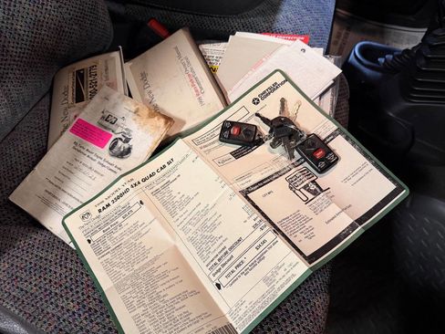 Used 1998 Dodge Ram 2500 Truck 4x4 Quad Cab image 4