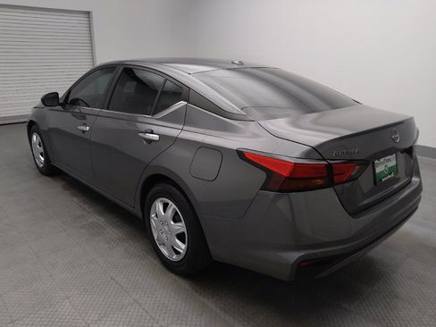 Used 2025 Nissan Altima 2.5 S FWD image 5