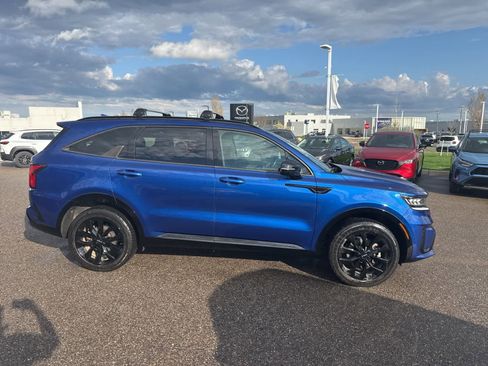 Used 2022 Kia Sorento SX image 4