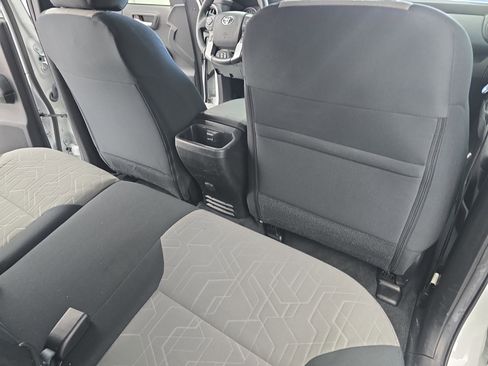 Used 2022 Toyota Tacoma TRD Sport image 11