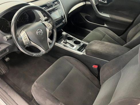 Used 2013 Nissan Altima 3.5 SV image 11