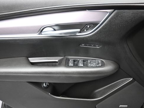 Used 2017 Cadillac XT5 Luxury w/ LPO, Wheel Lock Package image 10