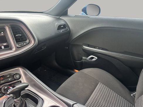 Used 2023 Dodge Challenger R/T image 10