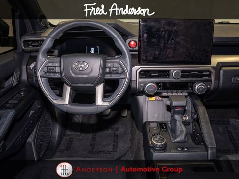 Used 2025 Toyota 4Runner TRD Off-Road Premium AWD/4WD image 7
