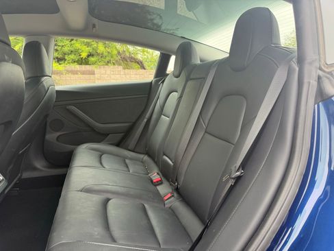 Used 2023 Tesla Model 3 Standard Range RWD image 9