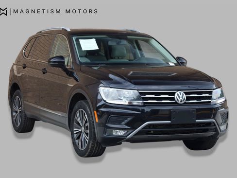 Used 2018 Volkswagen Tiguan SEL AWD/4WD image 4