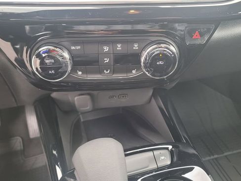 New 2026 Chevrolet Trax RS w/ Sunroof Package image 22