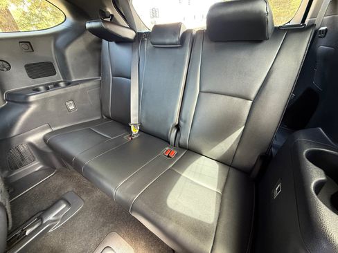 Used 2025 Toyota Highlander XSE AWD/4WD image 21