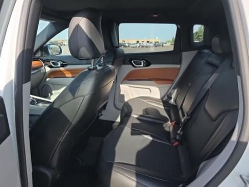 Used 2023 Jeep Compass Limited w/ Elite Group AWD/4WD image 5