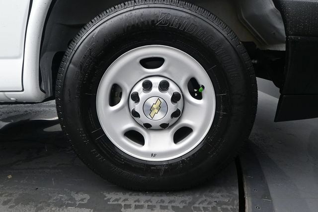 Used 2023 Chevrolet Express 2500 Extended RWD image 15