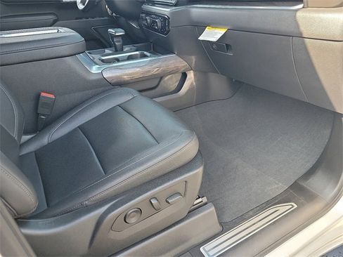 Used 2022 Chevrolet Silverado 1500 LTZ w/ LTZ Convenience Package II image 16