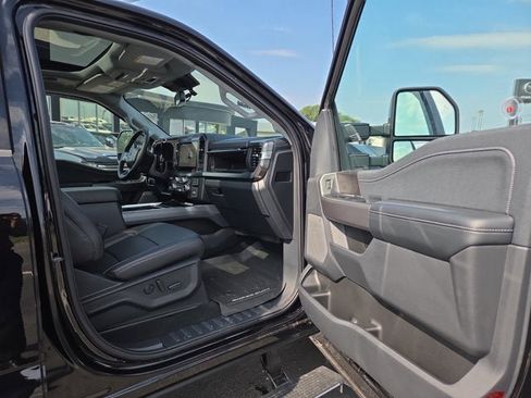 Used 2025 Ford F450 Lariat w/ Lariat Ultimate Package image 14