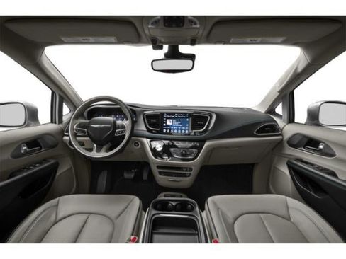 Used 2020 Chrysler Pacifica Limited w/ Quick Oder Package 2EV RED-S FWD image 8