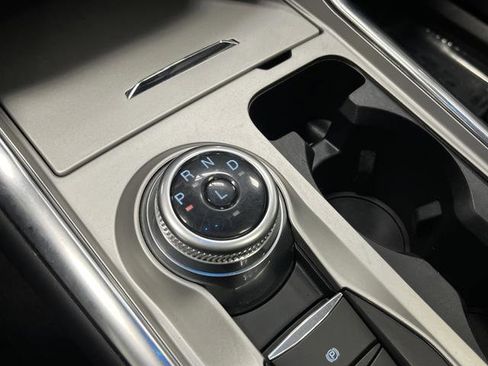 Used 2022 Ford Explorer XLT image 22