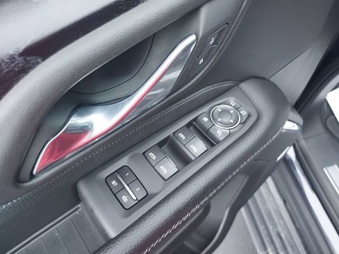 Used 2023 GMC Yukon Denali AWD/4WD image 19