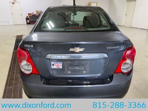 Used 2013 Chevrolet Sonic LT image 4