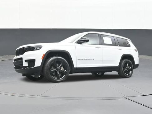 Used 2023 Jeep Grand Cherokee L Laredo AWD/4WD image 59