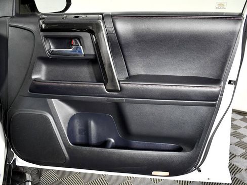 Used 2016 Toyota 4Runner TRD Pro image 41