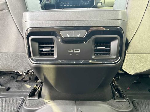 Certified 2024 GMC Sierra 1500 AT4 w/ Technology Package image 21