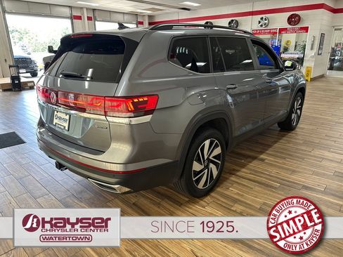 Used 2025 Volkswagen Atlas SE AWD/4WD image 5