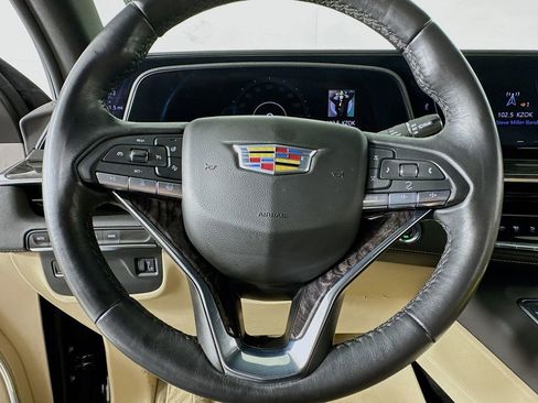 Used 2023 Cadillac Escalade ESV Premium Luxury image 54