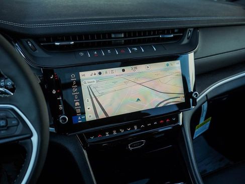 New 2026 Jeep Grand Cherokee Limited image 23