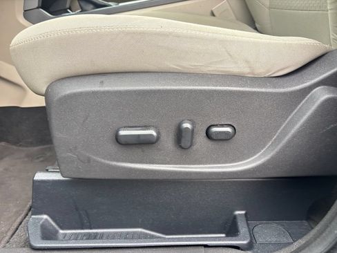 Used 2017 Ford Escape SE AWD/4WD image 18