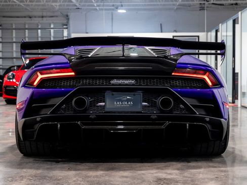 Used 2021 Lamborghini Huracan EVO RWD image 23