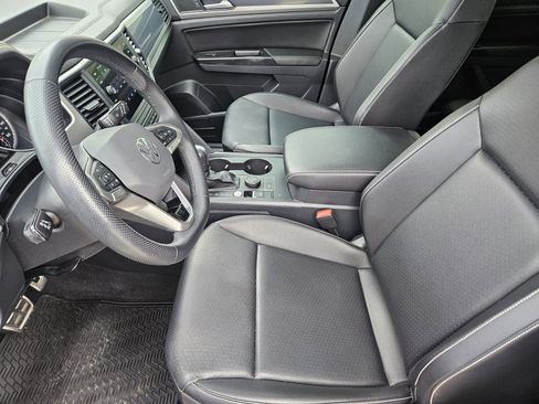 Used 2021 Volkswagen Atlas SE w/ Panoramic Sunroof Package image 13