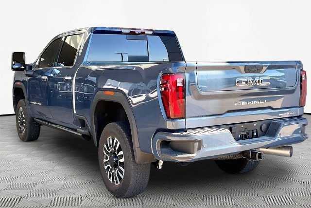 Used 2025 GMC Sierra 2500 Denali Ultimate AWD/4WD image 4