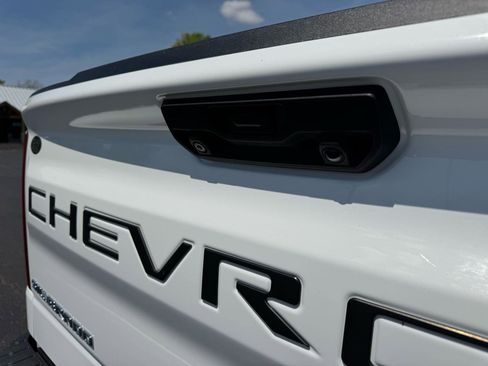 Used 2022 Chevrolet Silverado 1500 LTZ w/ Technology Package image 9