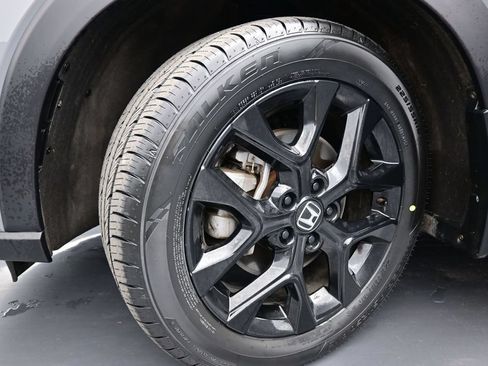 Used 2025 Honda HR-V Sport image 16
