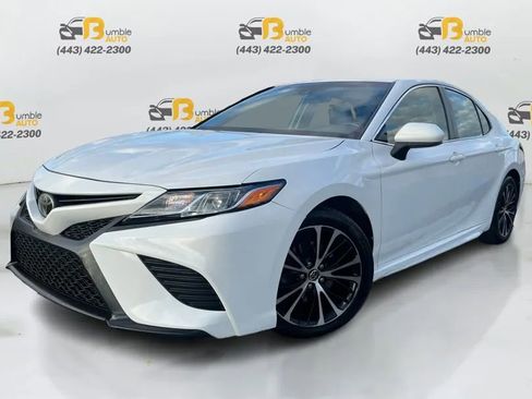 Used 2018 Toyota Camry L image 1