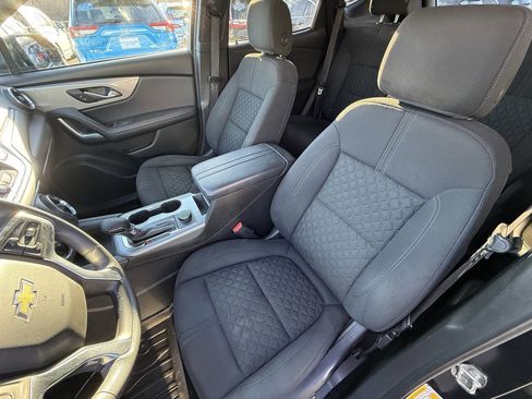 Used 2021 Chevrolet Blazer LT w/ LPO, Black Grille Bar Package image 11