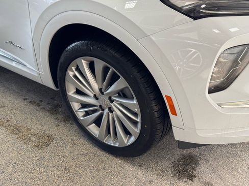 New 2026 Buick Envision Avenir image 4