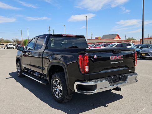 New 2026 GMC Sierra 1500 SLE image 3