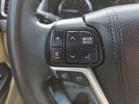 Used 2016 Toyota Highlander Plus image 24