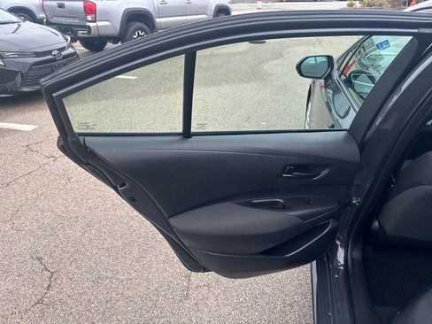 Used 2025 Toyota Corolla LE image 37