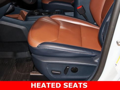 Used 2022 Ford Maverick Lariat w/ Lariat Luxury Package image 17