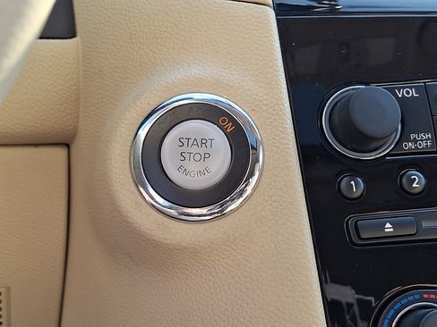 Used 2014 INFINITI QX70 AWD w/ Premium Package image 26