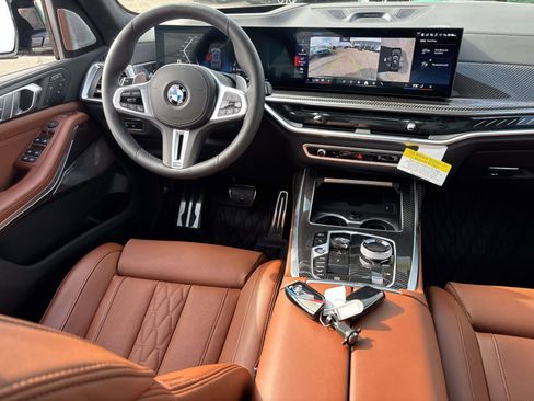New 2026 BMW X7 M60i image 31