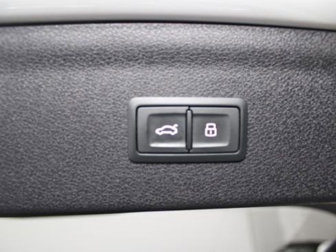 Used 2018 Audi Q3 2.0T Premium Plus w/ Premium Plus Package image 24