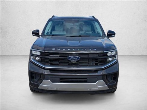 New 2025 Ford Expedition Platinum w/ Driver's Package image 2
