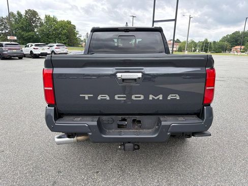 Used 2025 Toyota Tacoma Limited AWD/4WD image 7