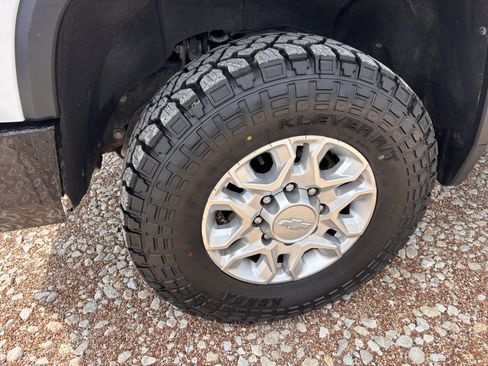 Used 2020 Chevrolet Silverado 2500 LTZ AWD/4WD image 10